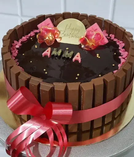 Kitkat Cake
